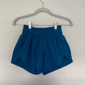 Lululemon size 4 tracker shorts